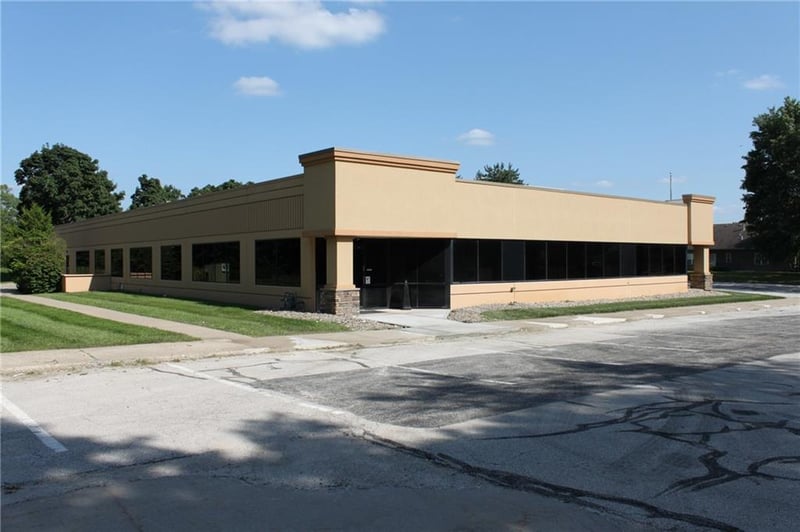 1300 Jefferson Ct, Blue Springs, MO 64015