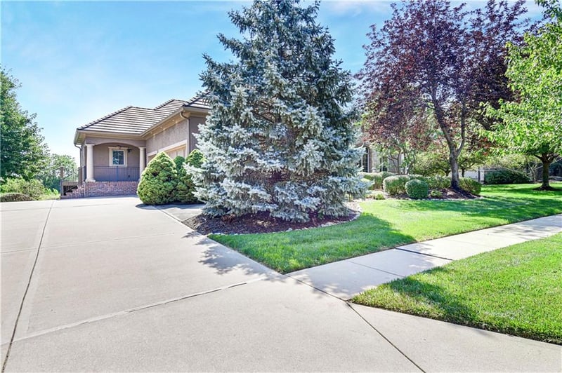 5605 Golden Bear Dr, Overland Park, KS 66223
