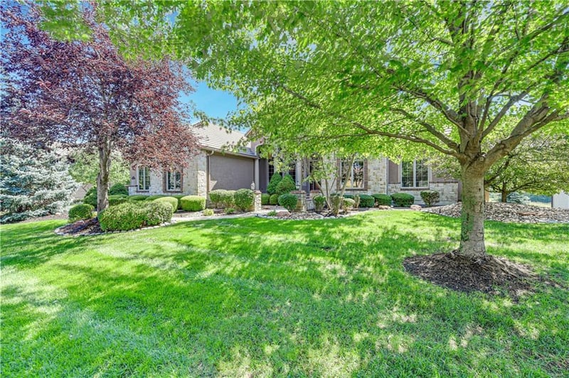 5605 Golden Bear Dr, Overland Park, KS 66223