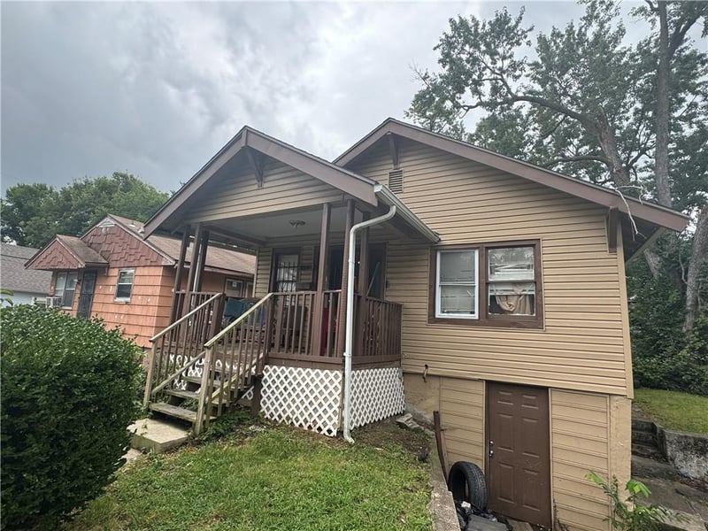 3503 67 St, Kansas City, MO 64132