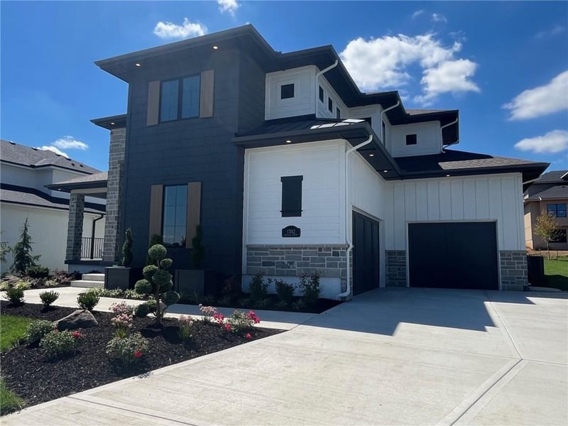 17012 Rosehill St, Overland Park, KS 66221