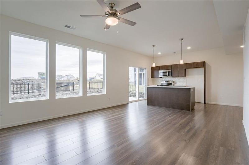 27003 Oak View Dr, Lee's Summit, MO 64086