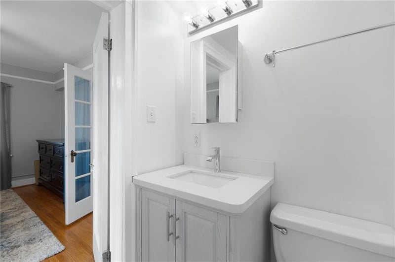 807 48th St #404, Kansas City, MO 64112