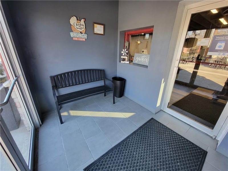 705 Pearl St, Paola, KS 66071