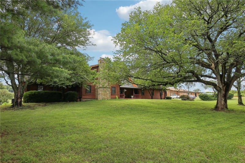 1617 N 600 Rd, Baldwin City, KS 66006