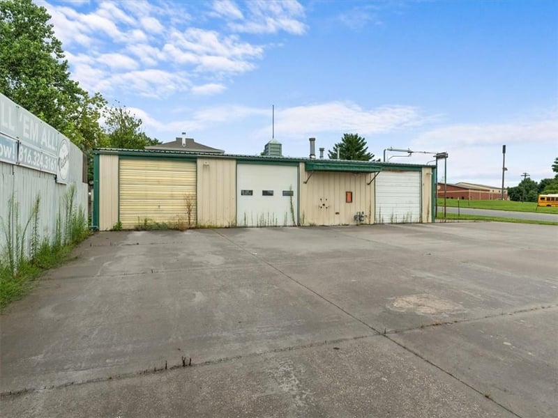 403 E Pawnee St, Savannah, MO 64485