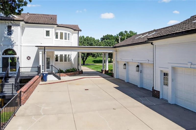 9618 N Bradford Ave, Kansas City, MO 64154