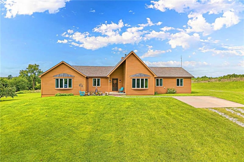 1315 SW State Rt N Rd, Amity, MO 64422