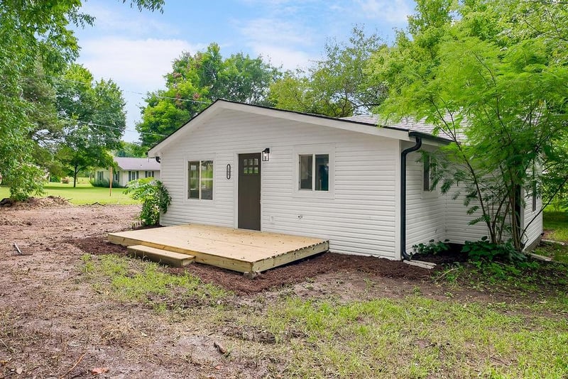 108 S First St, Mound City, KS 66056