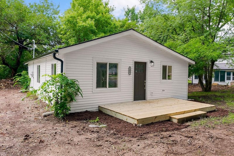 108 S First St, Mound City, KS 66056