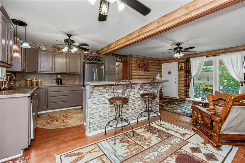 5521 Wayne Ave, Kansas City, MO 64118