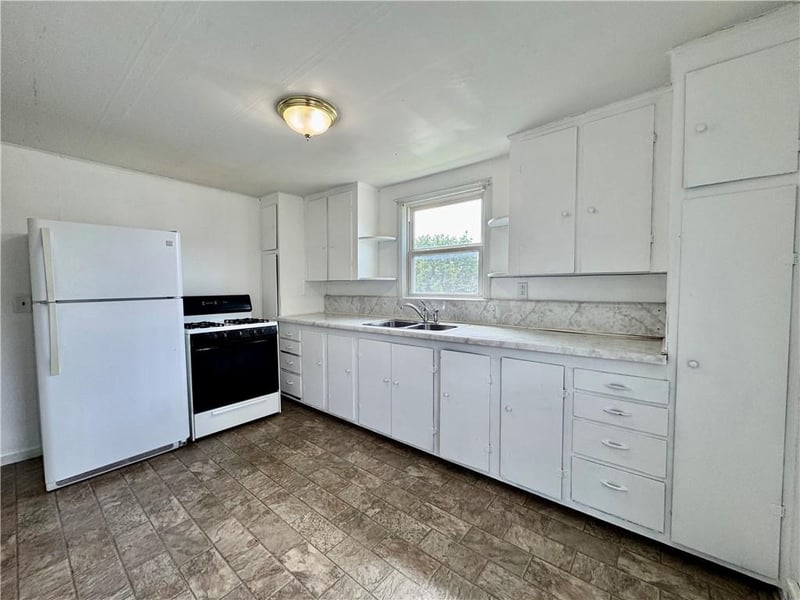 512 4th St, Maryville, MO 64468