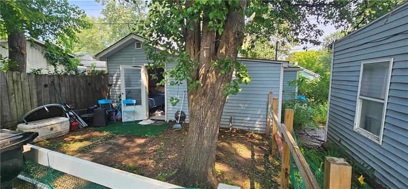 139 Cedar Ave, Independence, MO 64053