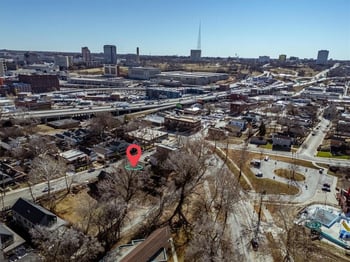 2020 Summit St, Kansas City, MO 64108