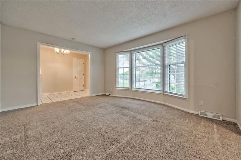 5428 102nd St, Overland Park, KS 66207