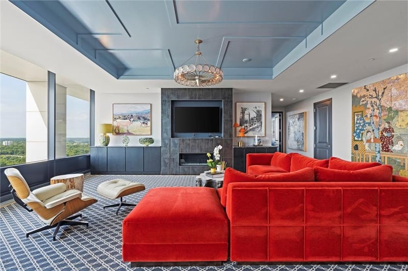 700 31st St #1804, Kansas City, MO 64108