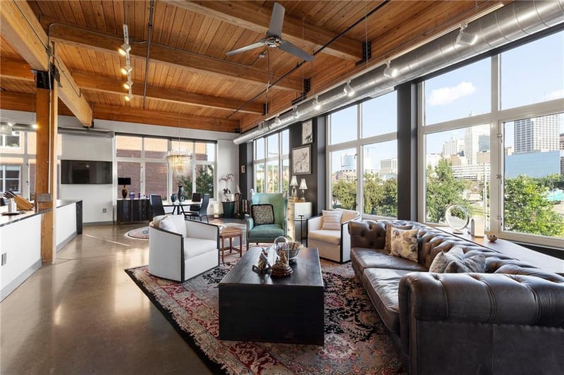 210 5th St #211, Kansas City, MO 64105