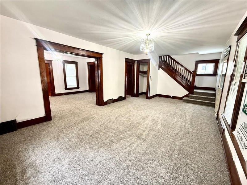 415 4th St, Maryville, MO 64468