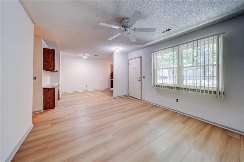 11321 W 77th Ter, Overland Park, KS 66214