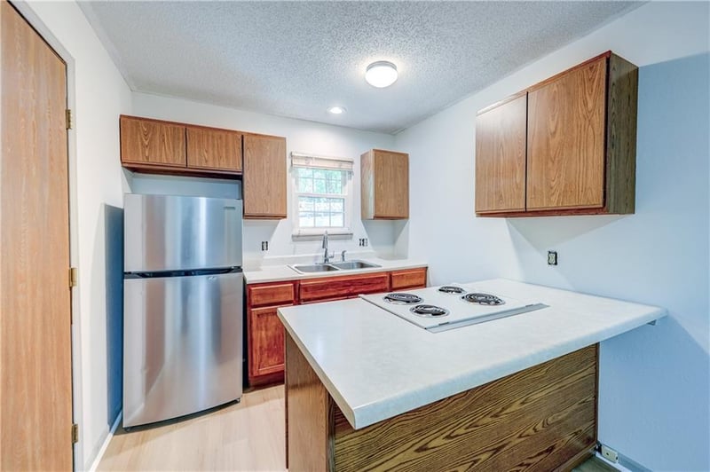 11321 W 77th Ter, Overland Park, KS 66214