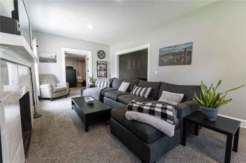 306 Van Brunt Blvd, Kansas City, MO 64123