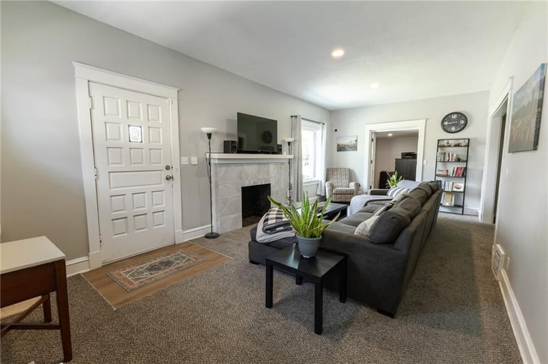 306 Van Brunt Blvd, Kansas City, MO 64123