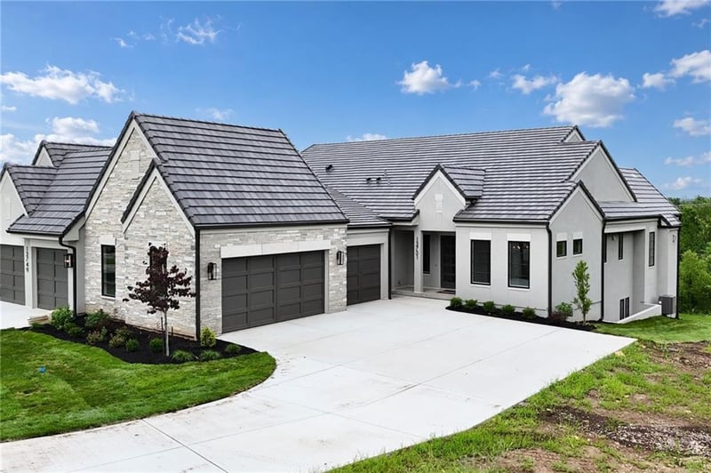 13751 Pembroke Ln, Leawood, KS 66224