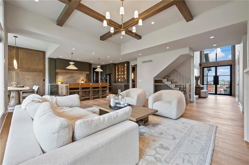 16913 Parkhill St, Overland Park, KS 66221