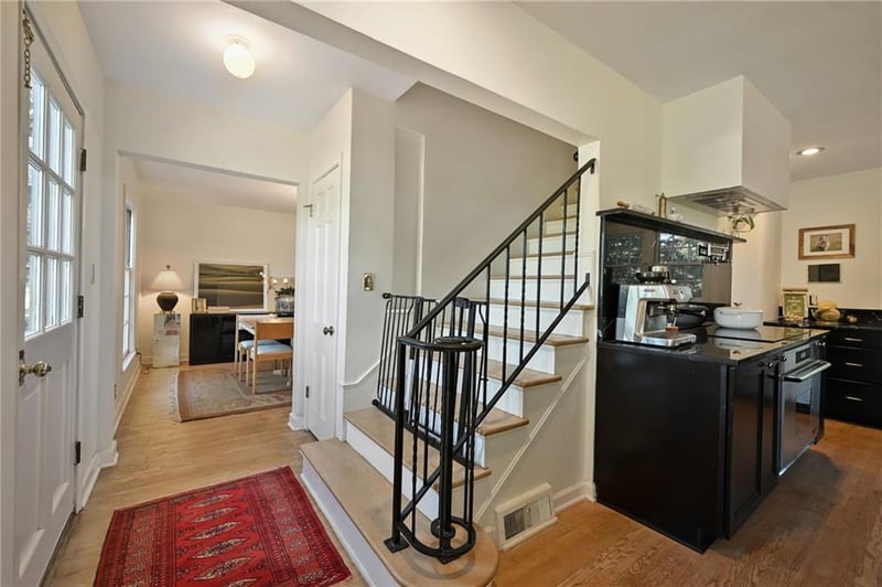 8125 E Gregory Blvd, Kansas City, MO 64133