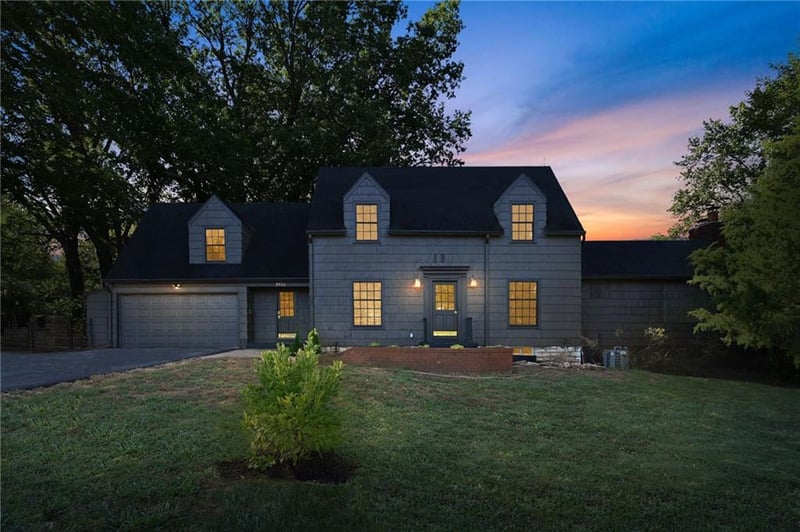 8125 E Gregory Blvd, Kansas City, MO 64133