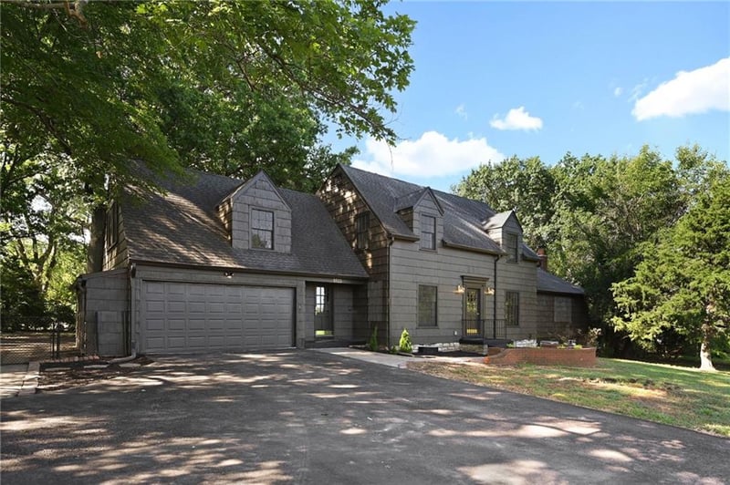 8125 E Gregory Blvd, Kansas City, MO 64133