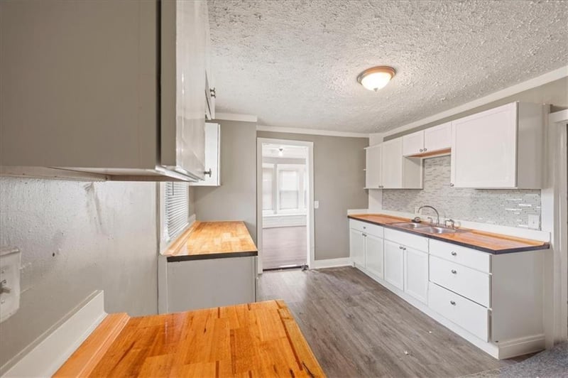 3300 Benton Blvd, Kansas City, MO 64128