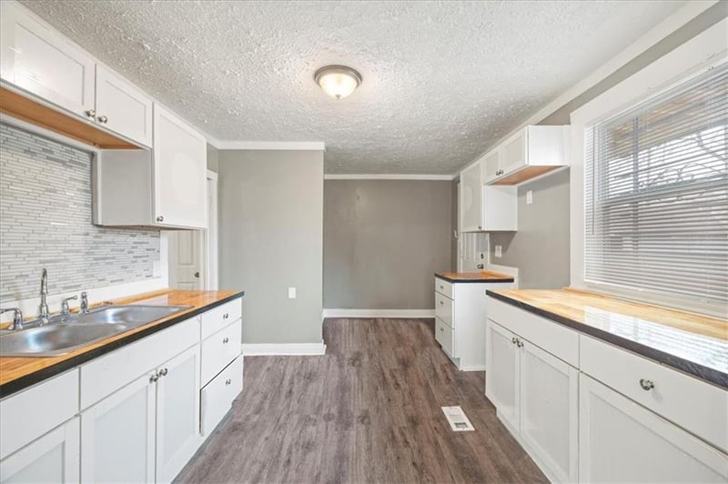 3300 Benton Blvd, Kansas City, MO 64128