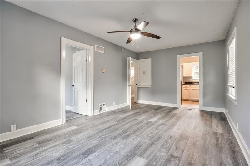 1810 Maywood Ave, Independence, MO 64053