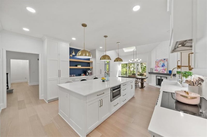 12509 King St, Overland Park, KS 66213