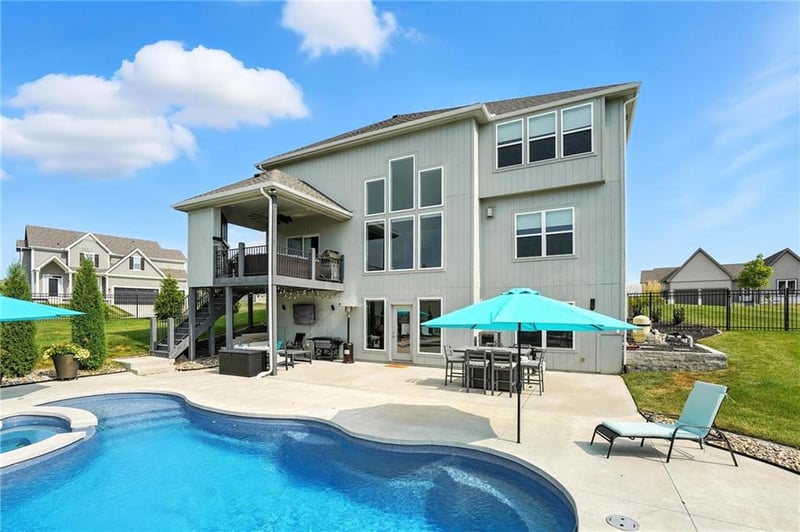 7550 N Gower Ave, Kansas City, MO 64151