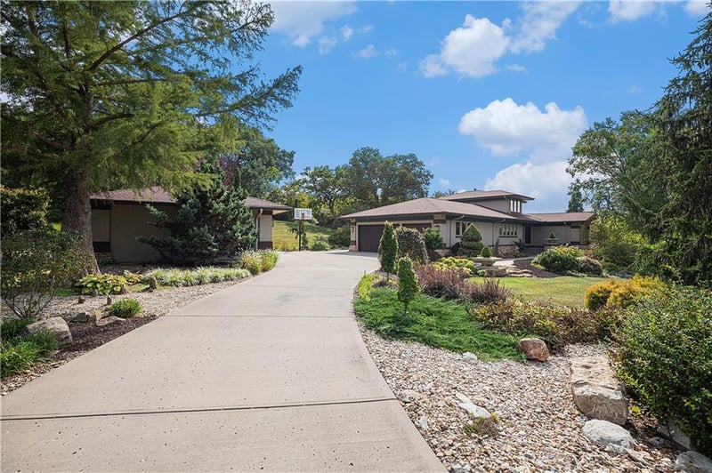 32225 W 88th St, De Soto, KS 66018