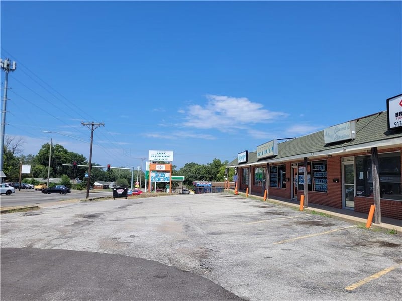 3501 Sterling Ave, Independence, MO 64052