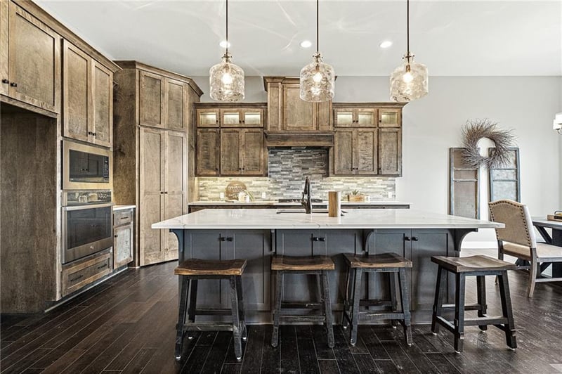 25012 W 89th St, Lenexa, KS 66227