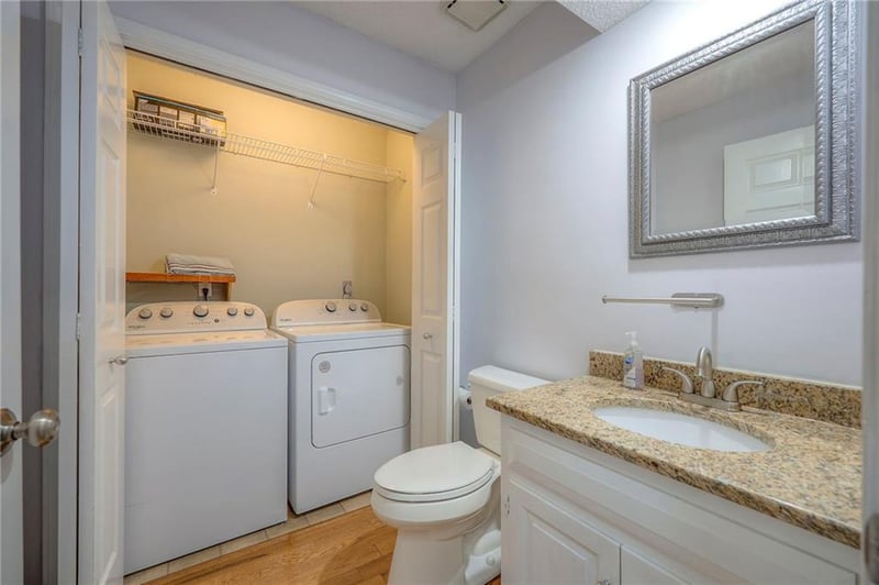 12538 Broadmoor St, Overland Park, KS 66209