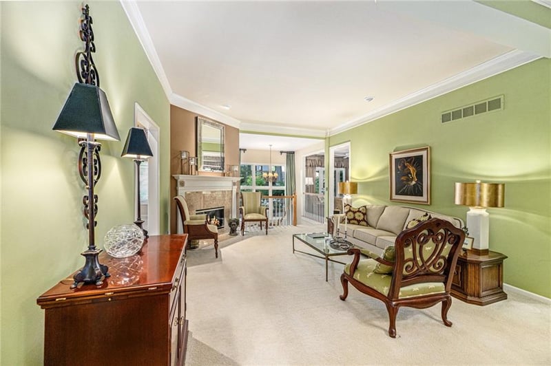 8817 W 142nd Pl, Overland Park, KS 66221