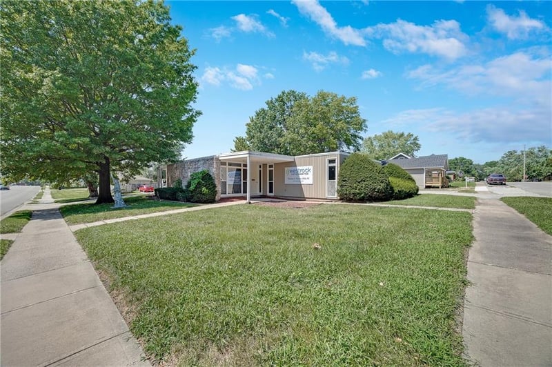 405 Cedar St, Pleasant Hill, MO 64080