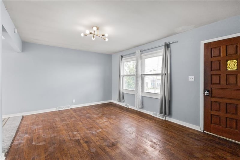 6206 Antioch Rd, Kansas City, MO 64119