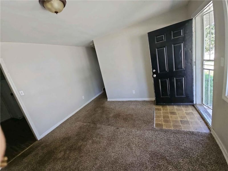 7405 E 49th St, Kansas City, MO 64129