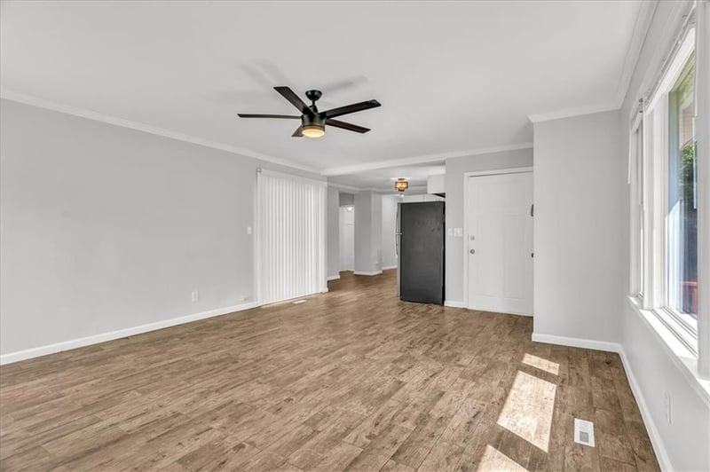 5330 Waukomis Dr, Kansas City, MO 64151