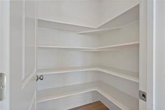 509 Newport Dr, Blue Springs, MO 64014