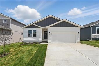 500 Chelmsford Dr, Blue Springs, MO 64014