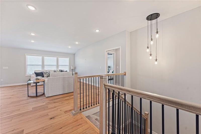 500 Chelmsford Dr, Blue Springs, MO 64014