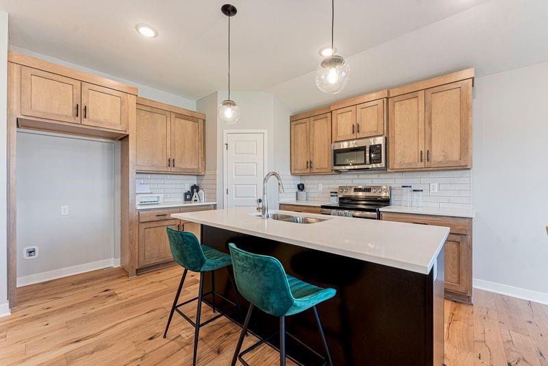 500 Chelmsford Dr, Blue Springs, MO 64014