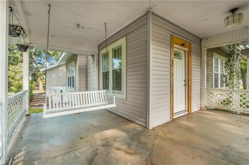 628 N Broadway St, Lacygne, KS 66040